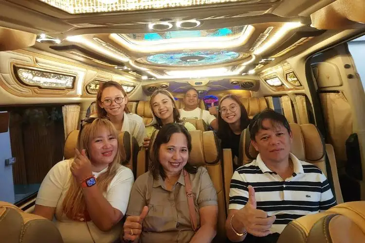 Private Arrival Transfer From Singapore Airport or Port to Hotel Fast