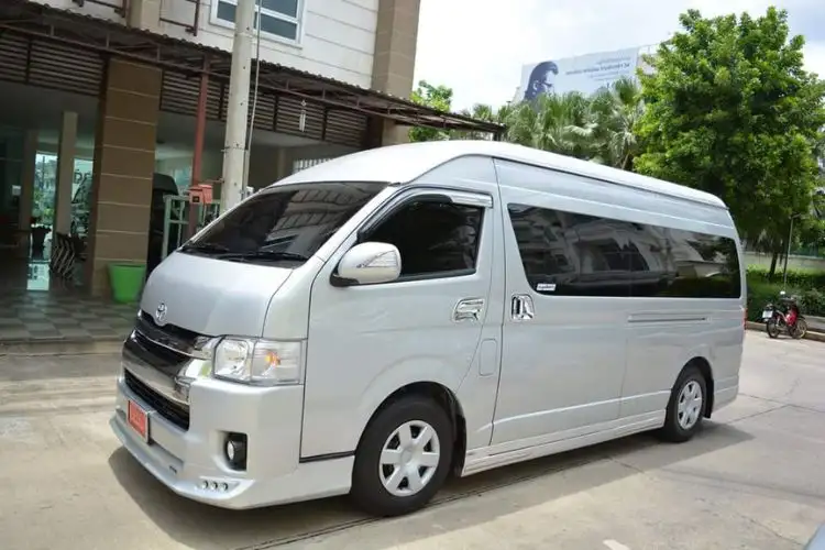 Private Departure Transfer From Singapore Hotel to Airport or Port Quickly
